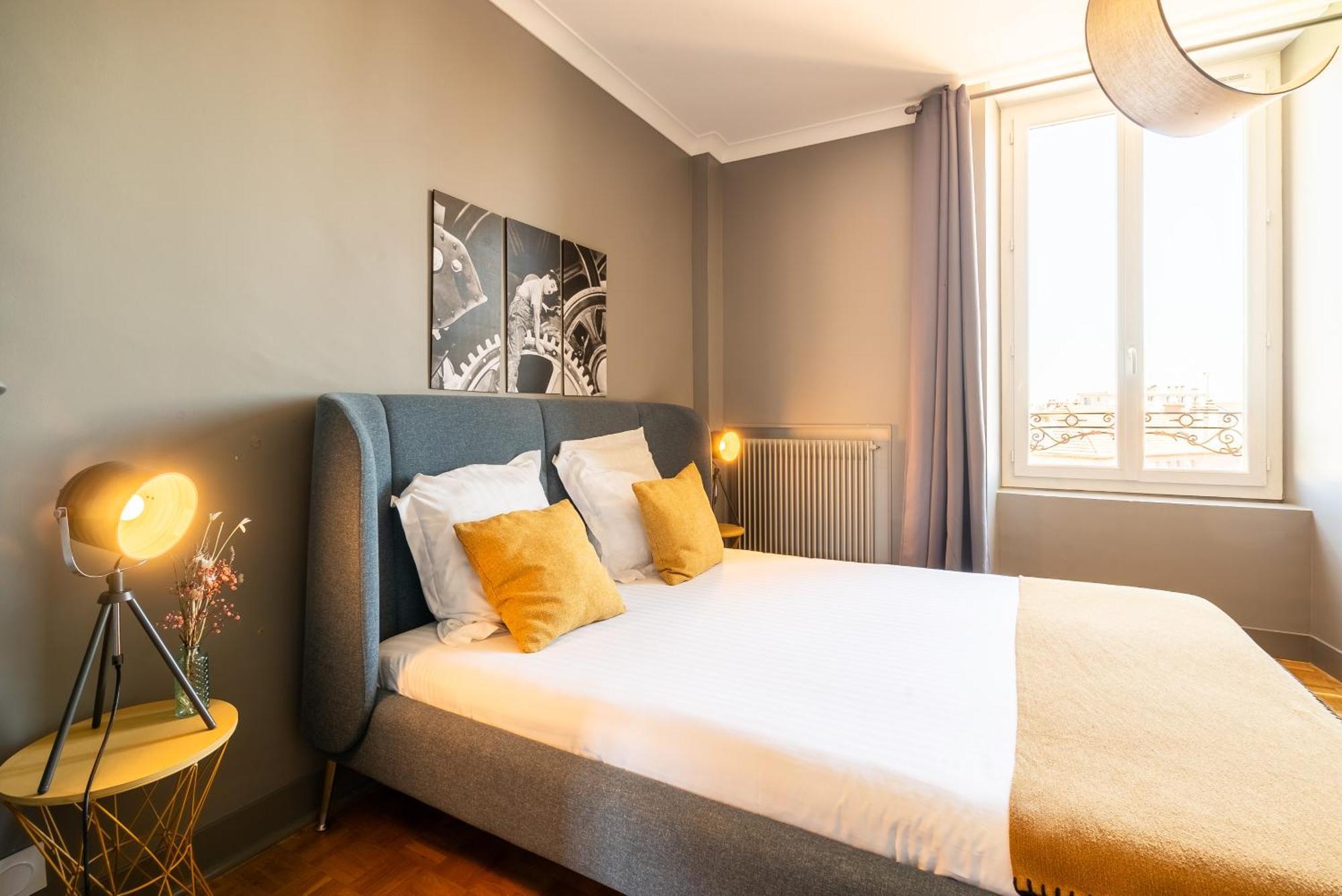 Dupain & Dubeurre Appart'Hotel - Parking En Supp 리모주 외부 사진
